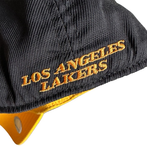 LOS ANGELES LAKERS Basketball Adidas Flexible Fit Hat Cap BLACK ON BLACK L/XL - Picture 5 of 9